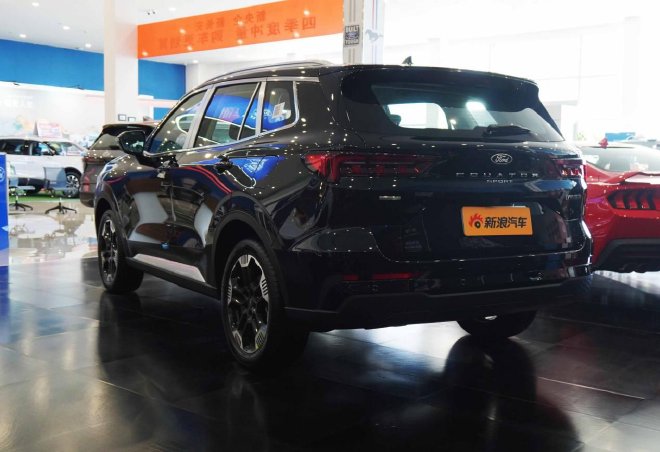 颜值 空间 配置均出色 实拍全新福特领睿