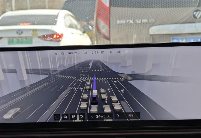 “纯视觉”技术方案 极越01 PPA智驾体验