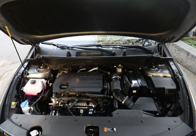 起亚狮铂拓界正式上市 售价17.98-23.78万元