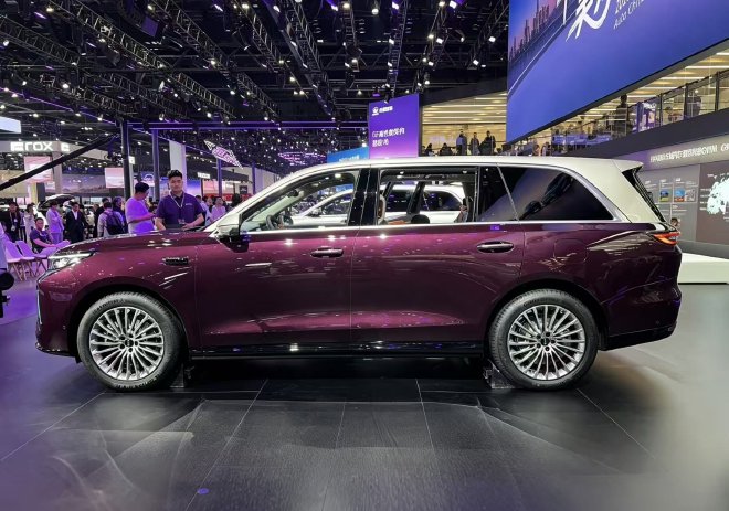 2026北京车展：魏牌V9X亮相