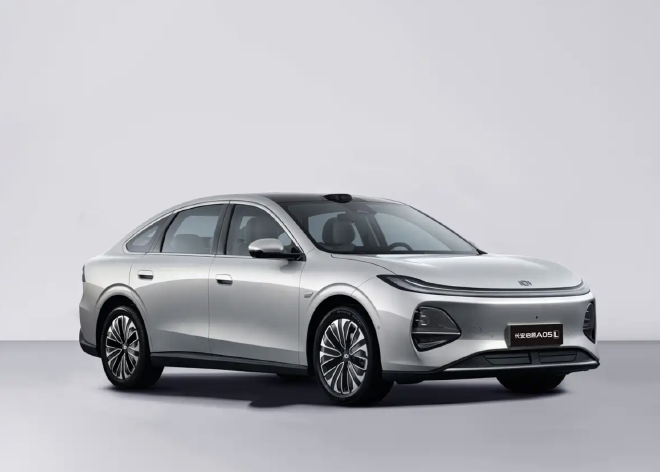 长安启源A05L申报信息曝光 定位<em>中型</em><em>车</em>