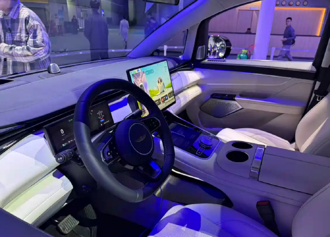 2025广州车展：吉利银河V900正式亮相