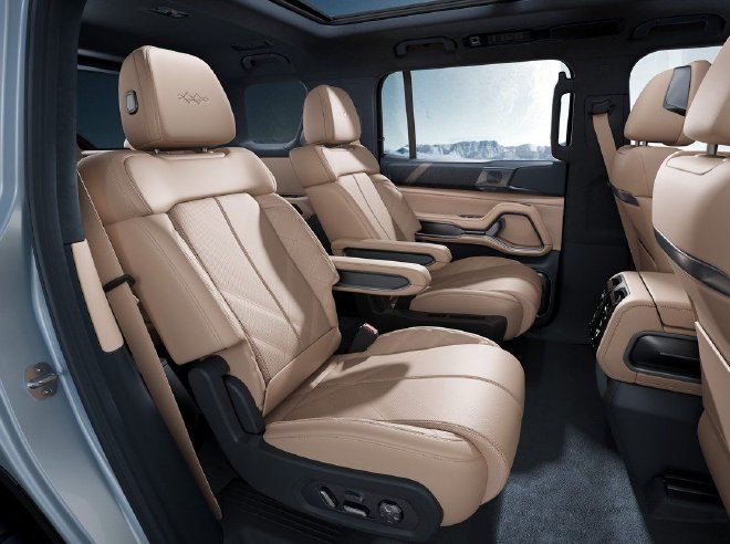 个性十足的豹8要来了 方程豹豹8外观及技术解读