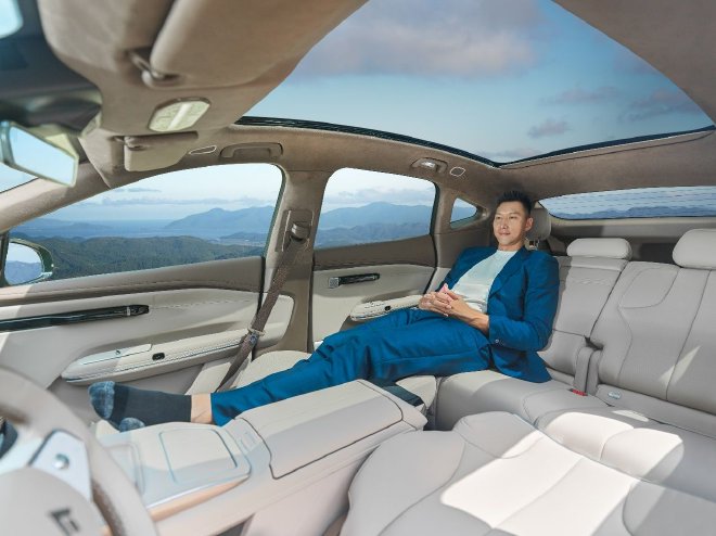 易建联回归家庭首选座驾 昊铂HT即将上市