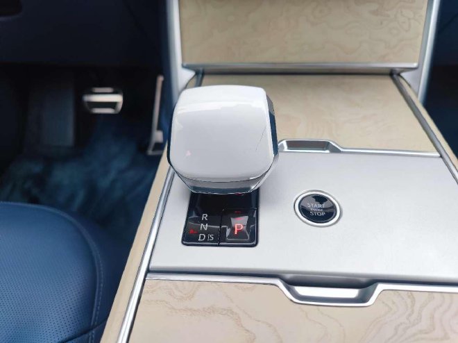 诠释新现代豪华主义 “揽胜之境”与全新揽胜SV