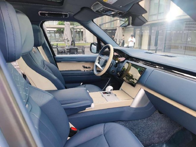 诠释新现代豪华主义 “揽胜之境”与全新揽胜SV