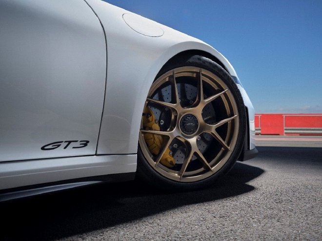 售226.8万元起 新款保时捷911 GT3上市