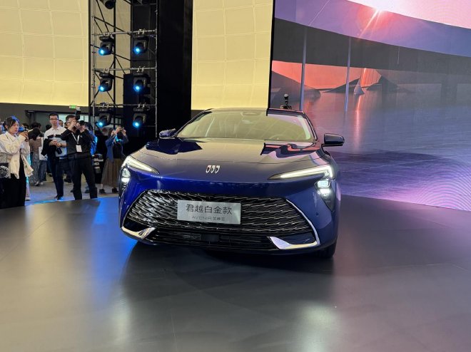 限时一口价15.99万元起 别克君越2025白金款上市