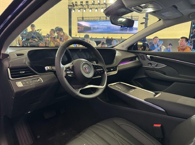 限时一口价15.99万元起 别克君越2025白金款上市