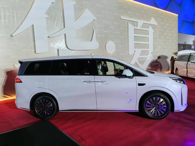 售24.98-30.98万元 比亚迪夏正式上市