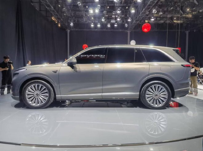 2025上海车展：乐道L90正式亮相