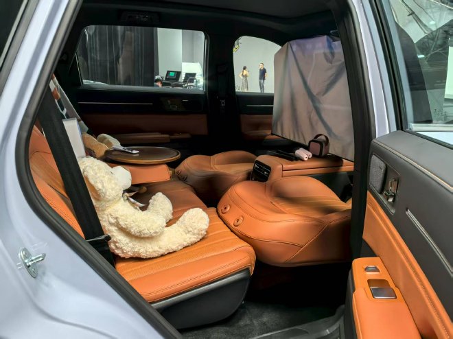 全车配电动座椅 静态实拍捷途山海L7 PLUS