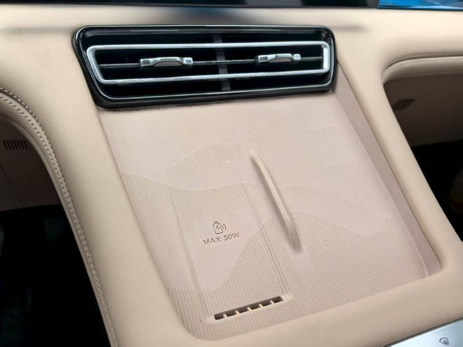 全车配电动座椅 静态实拍捷途山海L7 PLUS