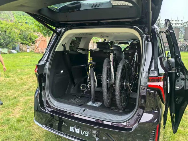 MPV空间就该如此 试驾东风风行星海V9越享系列