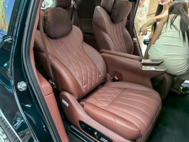 售价26.98-29.98万元 广汽昊铂HL增程版上市