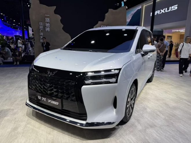 2025成都车展：五菱星光730正式亮相