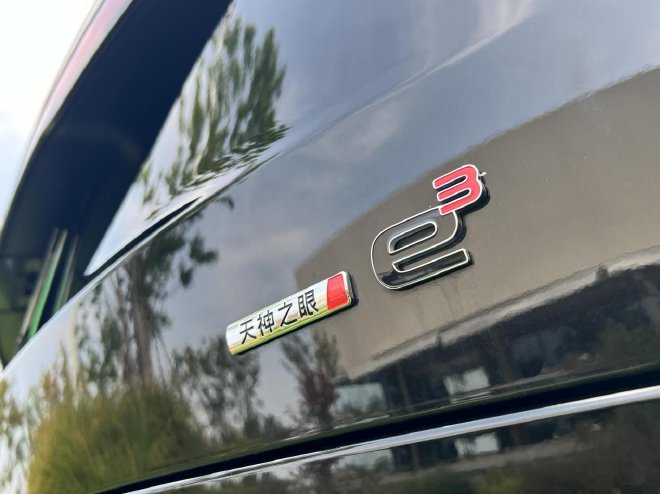 科技豪华驾驶乐趣 “大块头”腾势N9试驾