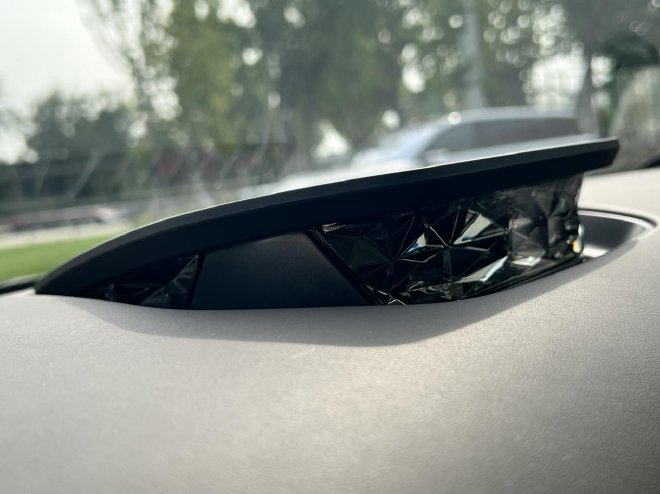 科技豪华驾驶乐趣 “大块头”腾势N9试驾