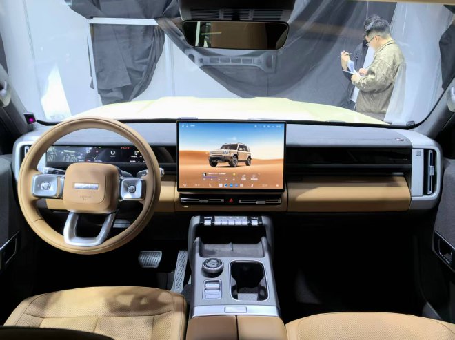 2025广州车展探馆：iCAR V27正式亮相