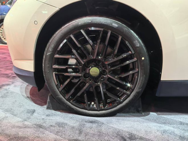 2025广州车展：MINI PAUL SMITH设计师款亮相