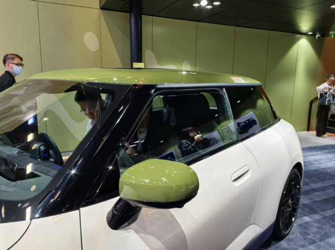 2025广州车展：MINI PAUL SMITH设计师款亮相