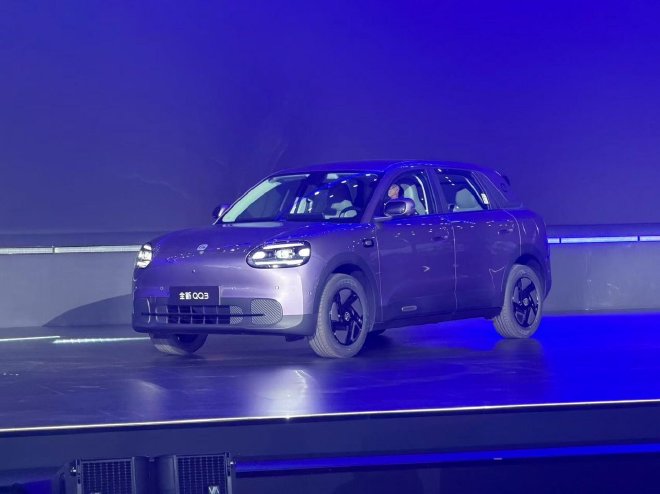 奇瑞全新QQ3上市 限时一口价5.89-7.89万元