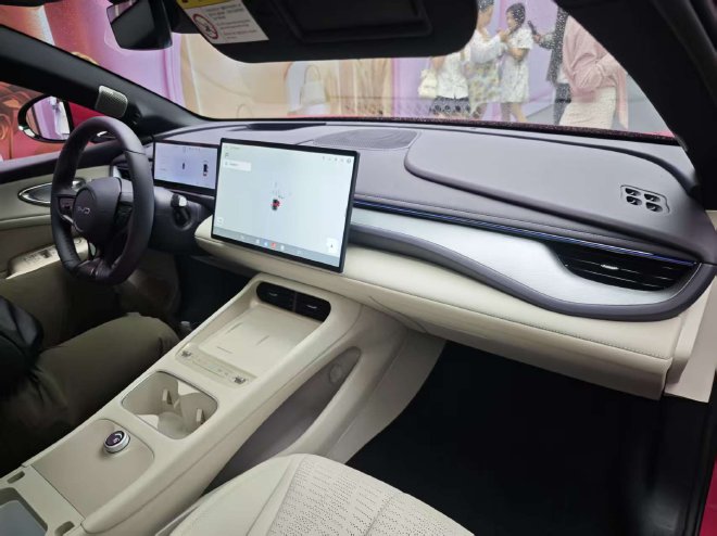 售价11.19万起 比亚迪海豹06双车迎来上市