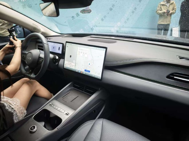 售价11.19万起 比亚迪海豹06双车迎来上市