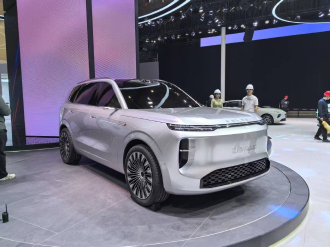 2026北京车展探馆：荣威首款AI原生汽车家越07