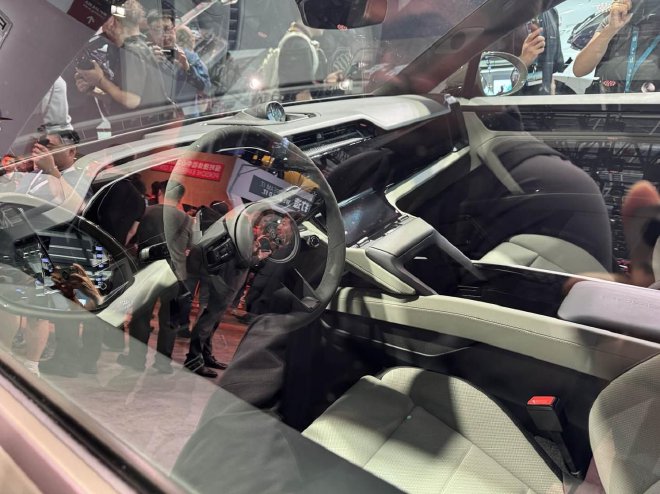 2026北京车展：保时捷纯电动Cayenne Turbo首发