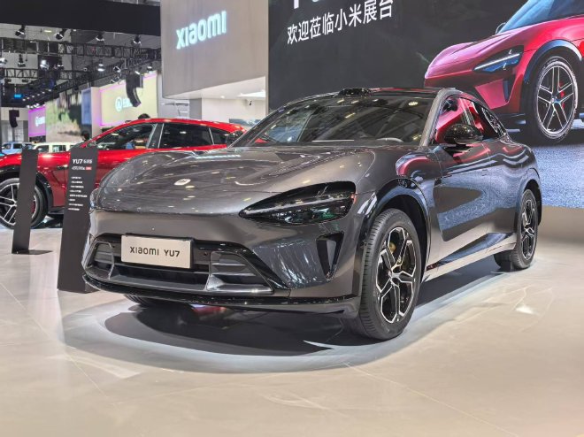 2026粤港澳大湾区车展：小米YU7标准版/YU7 GT亮相
