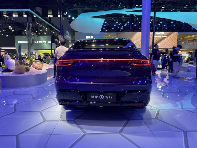 2026成都车展：智界RX新车首秀 V9 R7实力联袂亮相