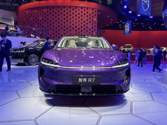 2026成都车展：智界RX新车首秀 V9 R7实力联袂亮相