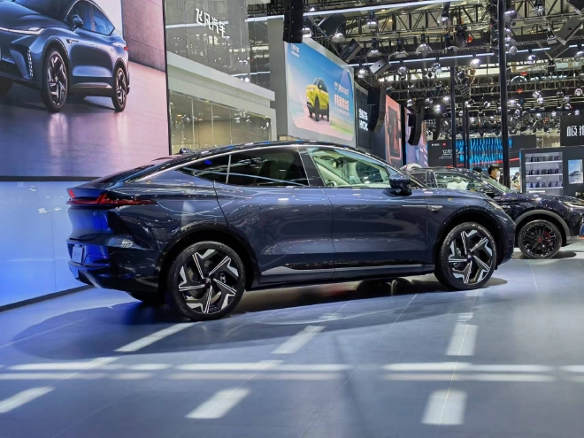 2022粤港澳大湾区车展 飞凡R7正式亮相