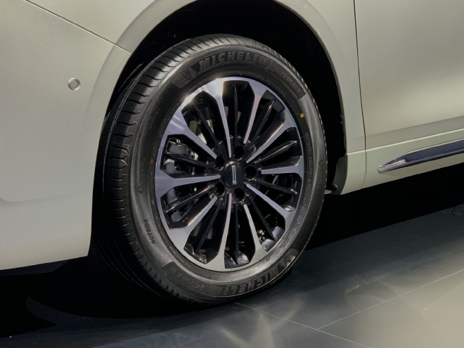 2023上海车展：魏牌高山正式亮相