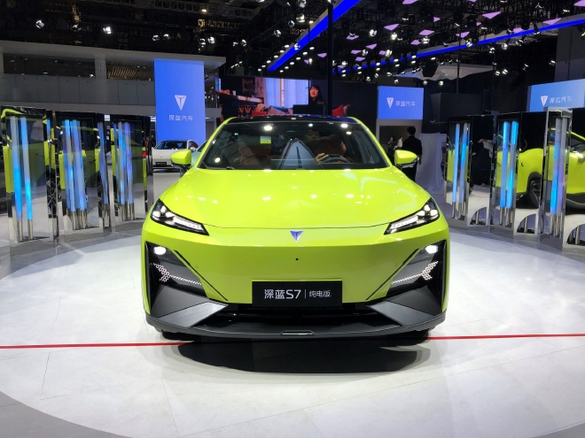 2023上海车展探馆：深蓝S7亮相
