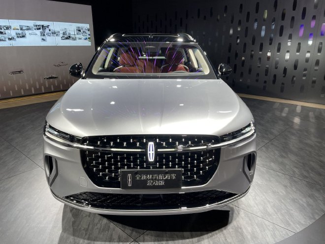 2023成都车展：全新林肯航海家FHEV上市