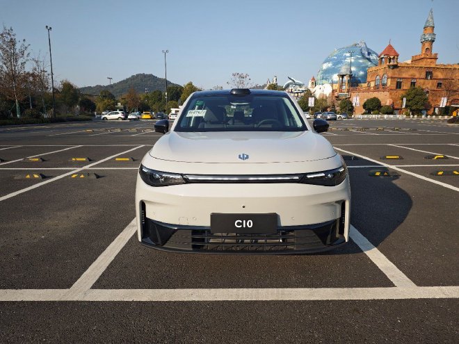 预售15.18万元起 零跑C10正式开启预售