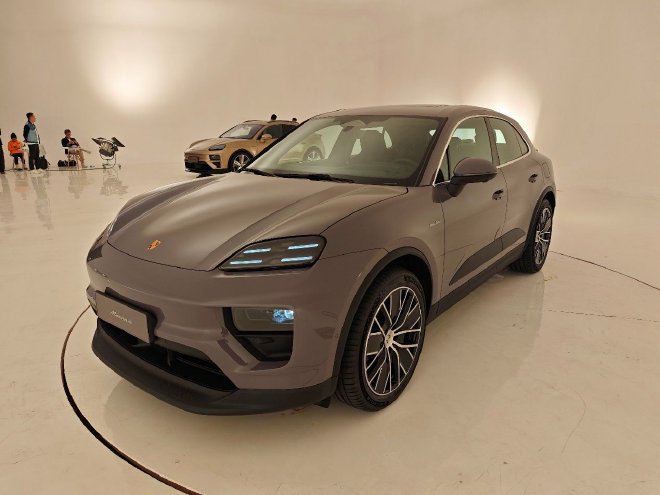 保时捷全系产品阵容亮相 Taycan Turbo GT/Macan EV首发