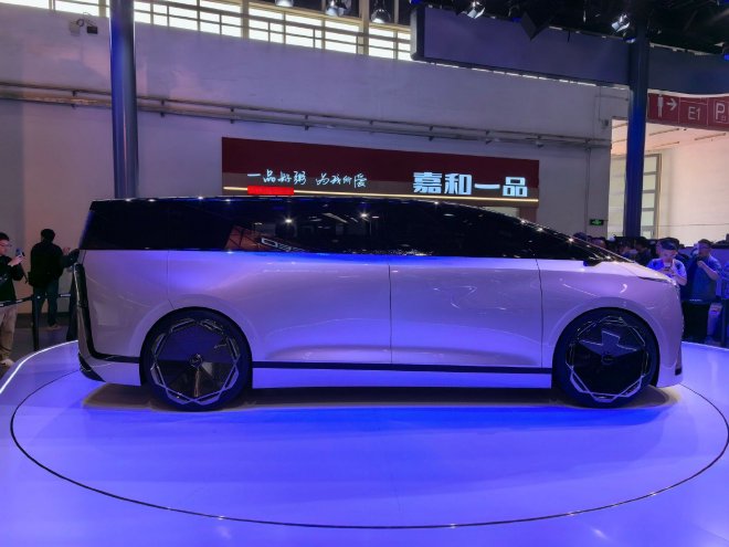  2024 Beijing Auto Show: Xingtu E08 debuts
