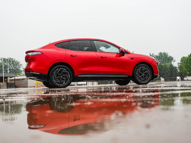 多路况体验昊铂HT的NDA功能 像个老司机