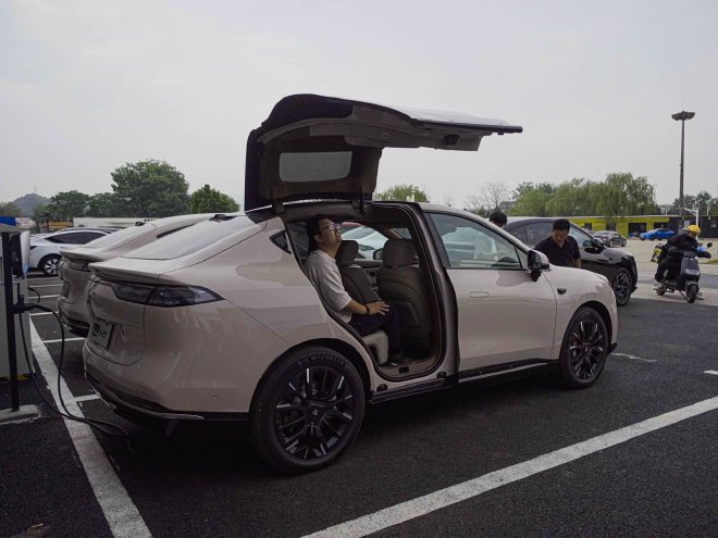 多路况体验昊铂HT的NDA功能 像个老司机