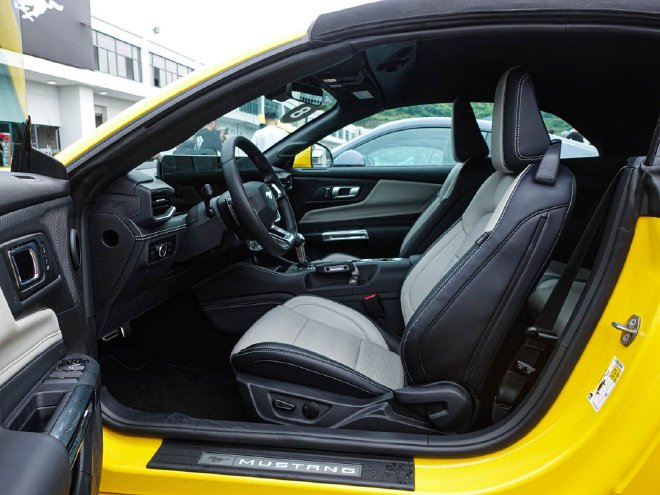 全新福特Mustang售39.98万元起 电子/机械深度融合