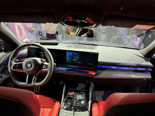 2024成都车展：全新宝马M5亮相