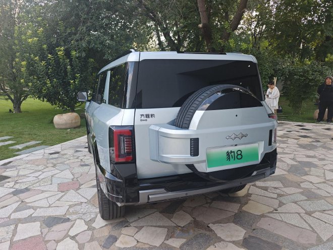 个性十足的豹8要来了 方程豹豹8外观及技术解读