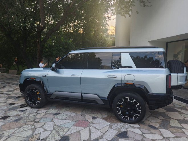 个性十足的豹8要来了 方程豹豹8外观及技术解读