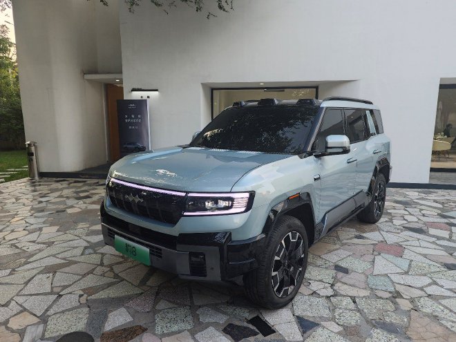 个性十足的豹8要来了 方程豹豹8外观及技术解读