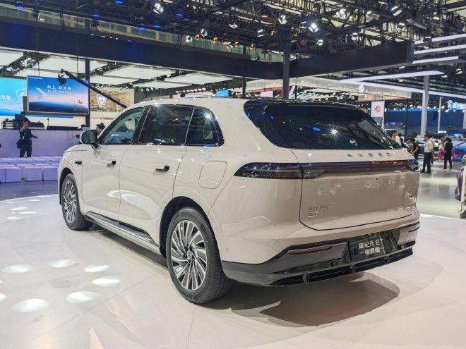 2024广州车展：全新星纪元ET增程版 首搭猎鹰智驾系统