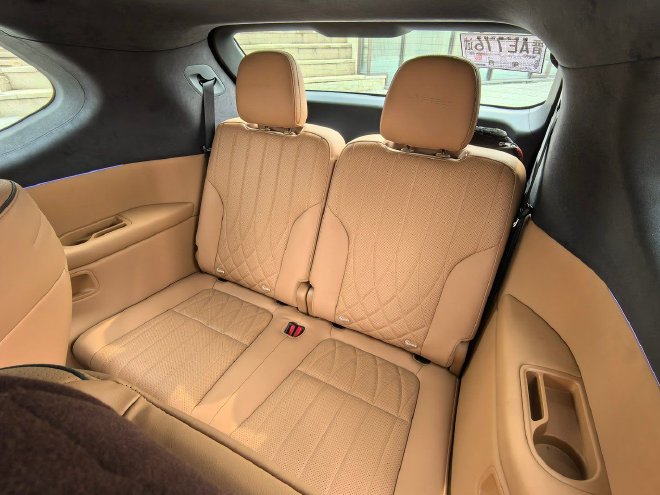 家庭智能新豪华SUV 昊铂HL预售27.98-32.98万元