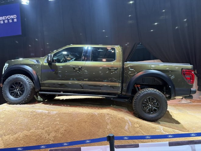 2025上海车展探馆：新款福特F-150猛禽将亮相